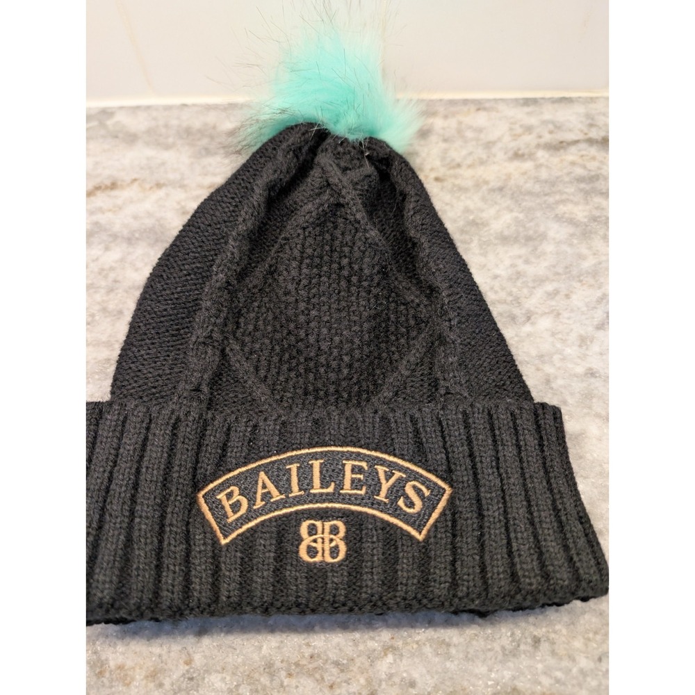 Baileys Irish Cream Liqueur Winter‎ Pom Hat